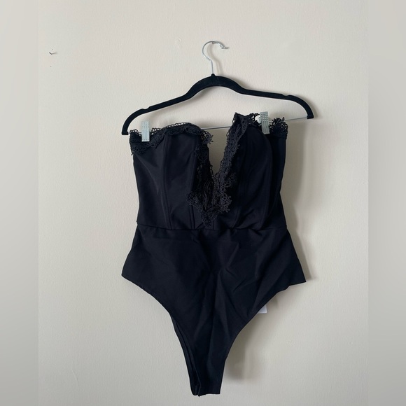 NWT Nichole Lynel The Label Bodysuit In Black - Picture 3 of 12